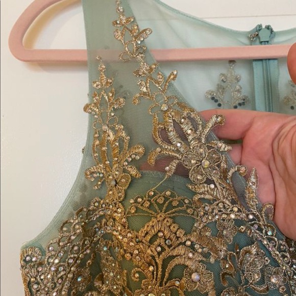 Bicici and Coty Gown - Picture 12 of 12